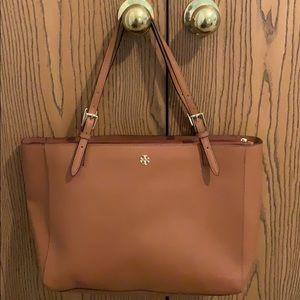 Authentic Tory Burch Emerson Buckle Tote